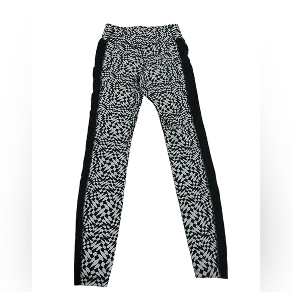 Nike Jordan Dri-FIT Black & White Checkered Pattern Leggings - Picture 2 of 5